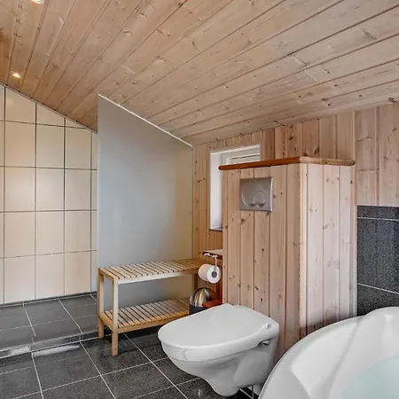 Nice Home In Ebeltoft With Kitchen