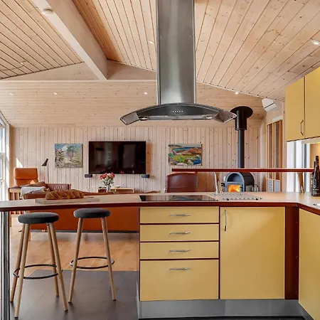Nice Home In Ebeltoft With Kitchen * Ebeltoft
