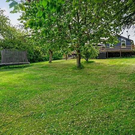 Nice Home In Ebeltoft With Kitchen Casa de Férias *