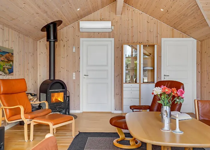 Three-bedroom In Ebeltoft