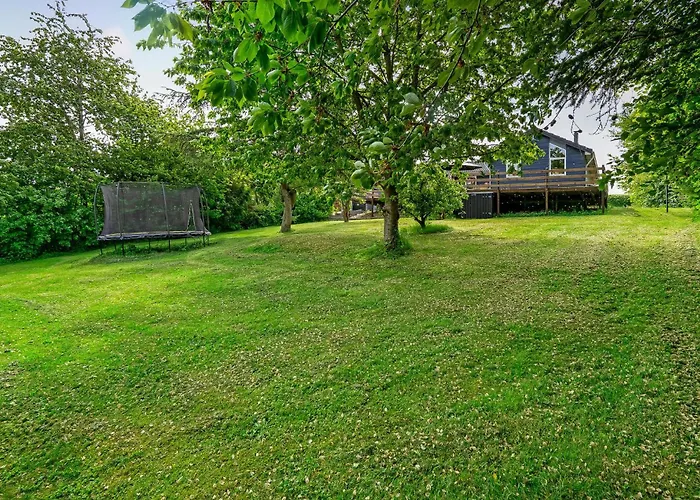 Three-bedroom In Holiday home *